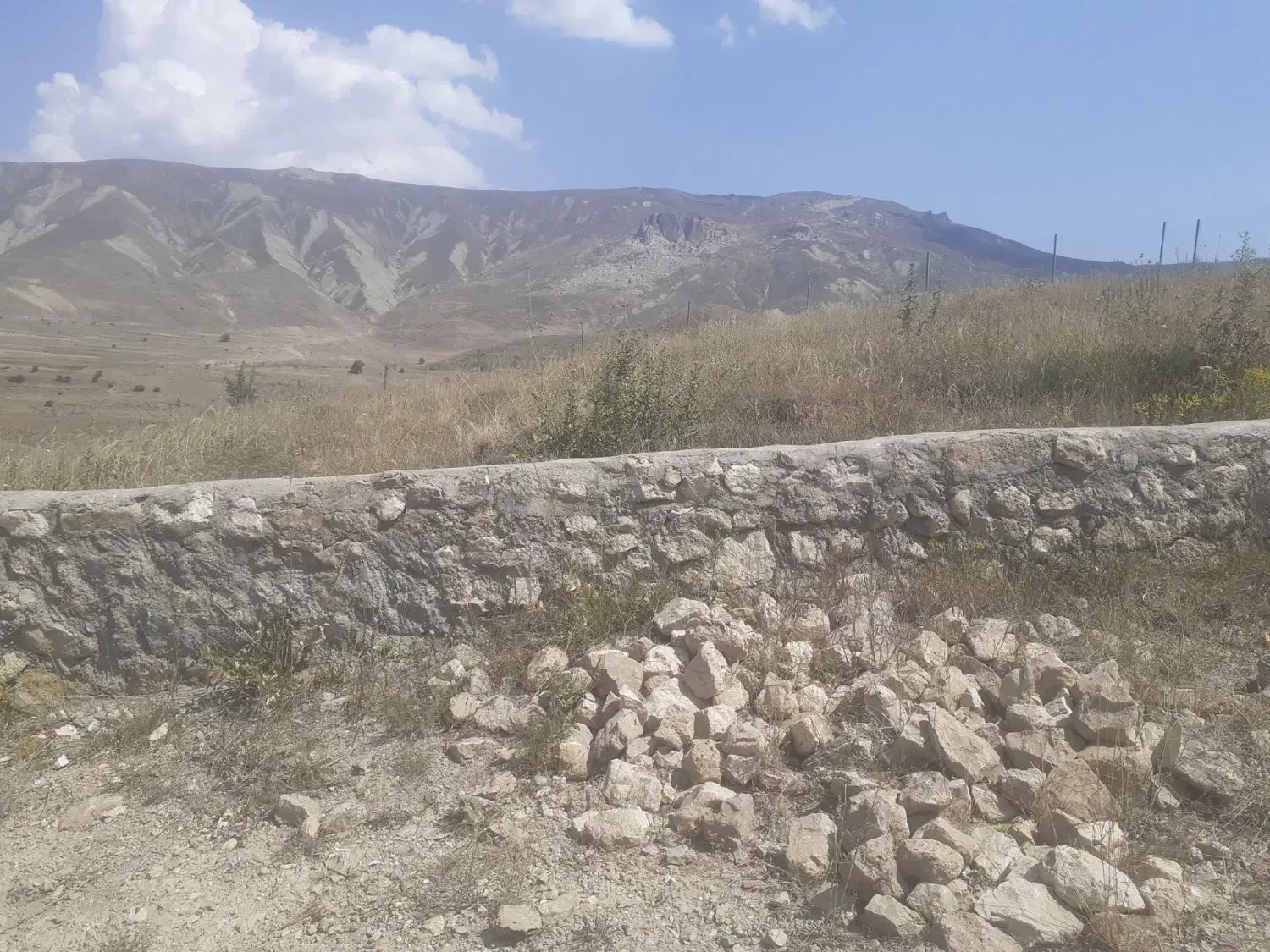 زمین ویلایی در ایری علیا حصارشده|فروش زمین و ملک کلنگی|خاروانا, |دیوار