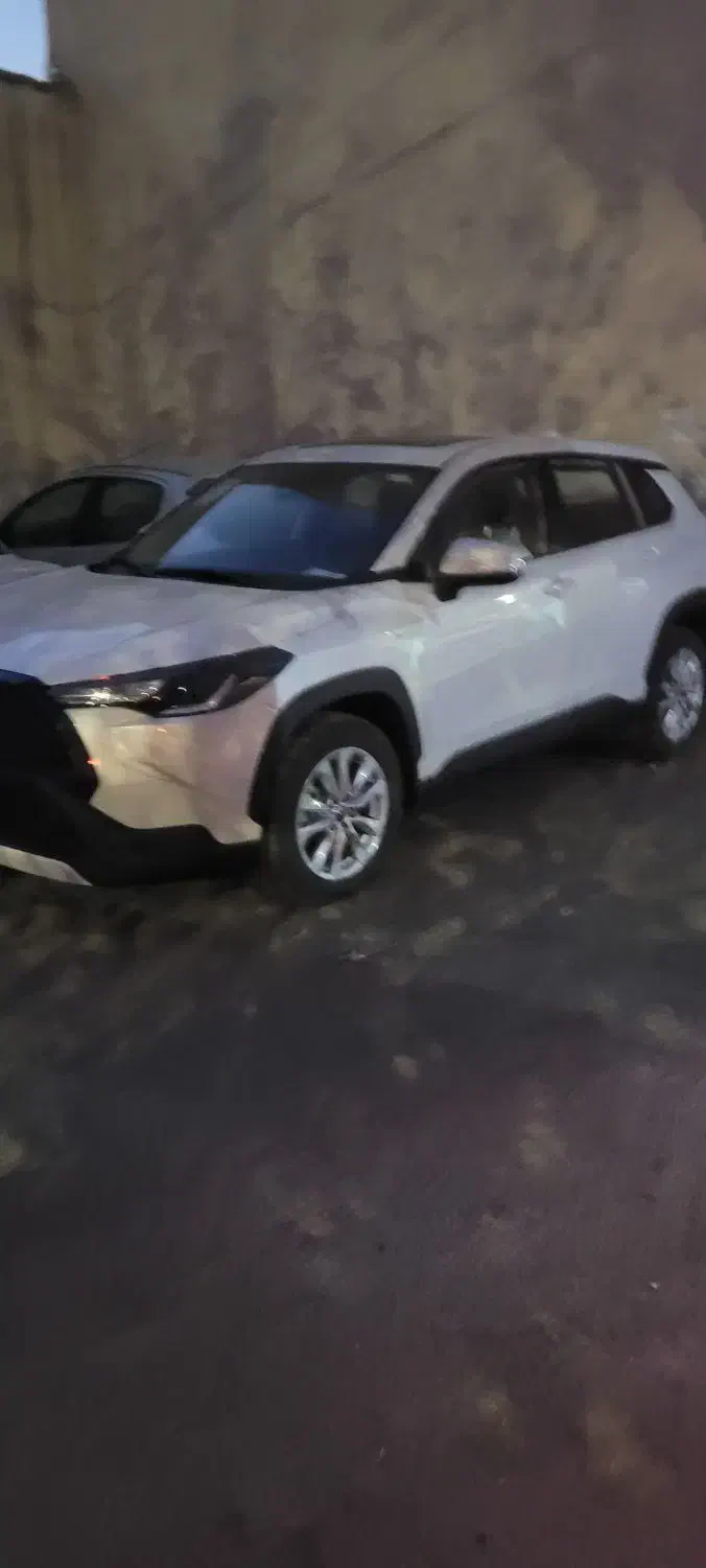 کرولا کراس هیبرید مدل ۲۰۲۵|خودرو سواری و وانت|همدان, |دیوار