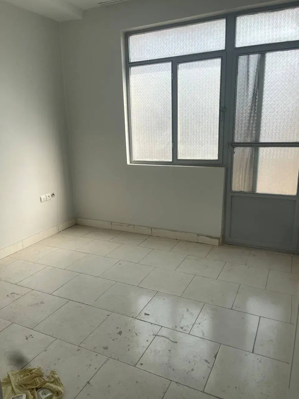 رهن اپارتمان ۷۰ متری تک واحدی با پارکینگ