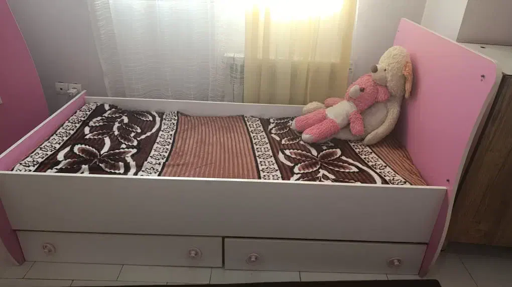 سرویس اتاق خواب کودک|تخت و سرویس خواب|فردیس, نگارستان|دیوار