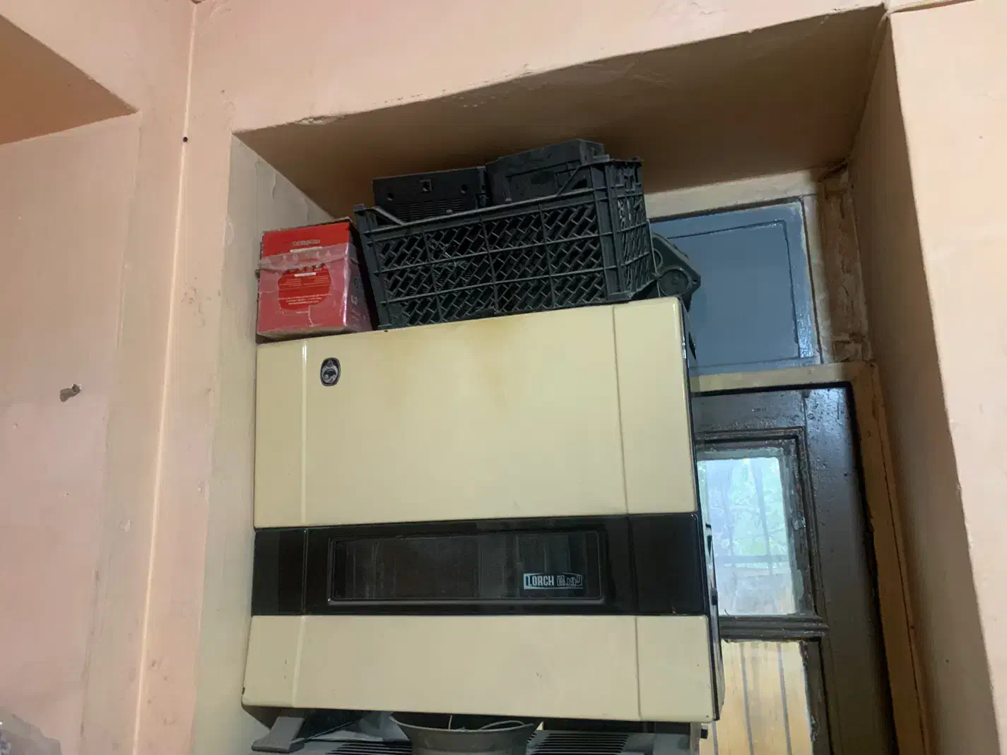 بخاری گازی لورچ کاملا سالم با مخزن بخار آب|بخاری، هیتر، شومینه|اصفهان, خواجو|دیوار