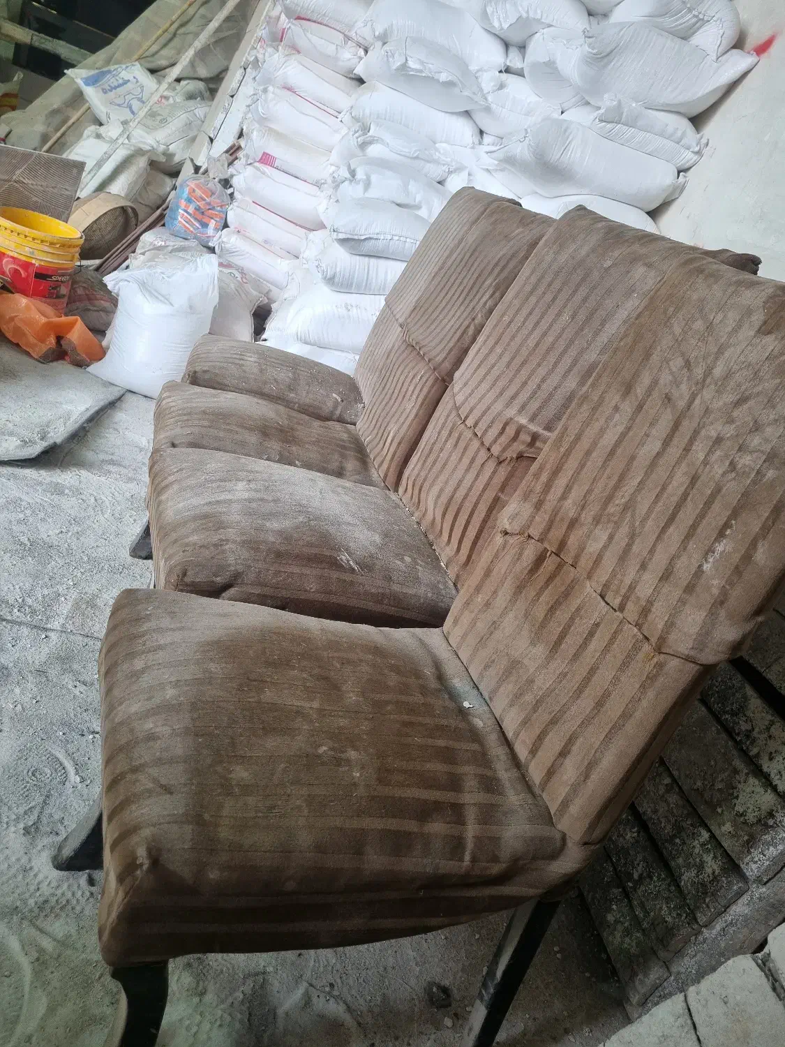 صندلی|صندلی و نیمکت|مهاباد (آذربایجان غربی), |دیوار