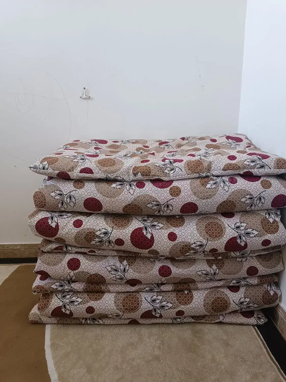 تشک پنبه و پشم شیشه|رختخواب، بالش، پتو|بافت, |دیوار