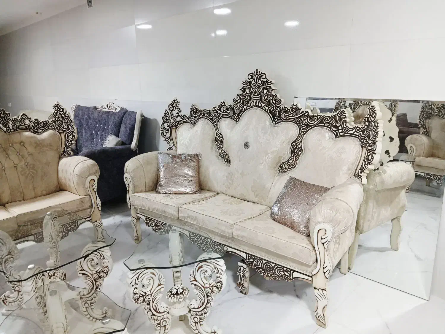 مبل سلطنتی در حدنو|مبلمان خانگی و میز عسلی|کوهدشت, |دیوار