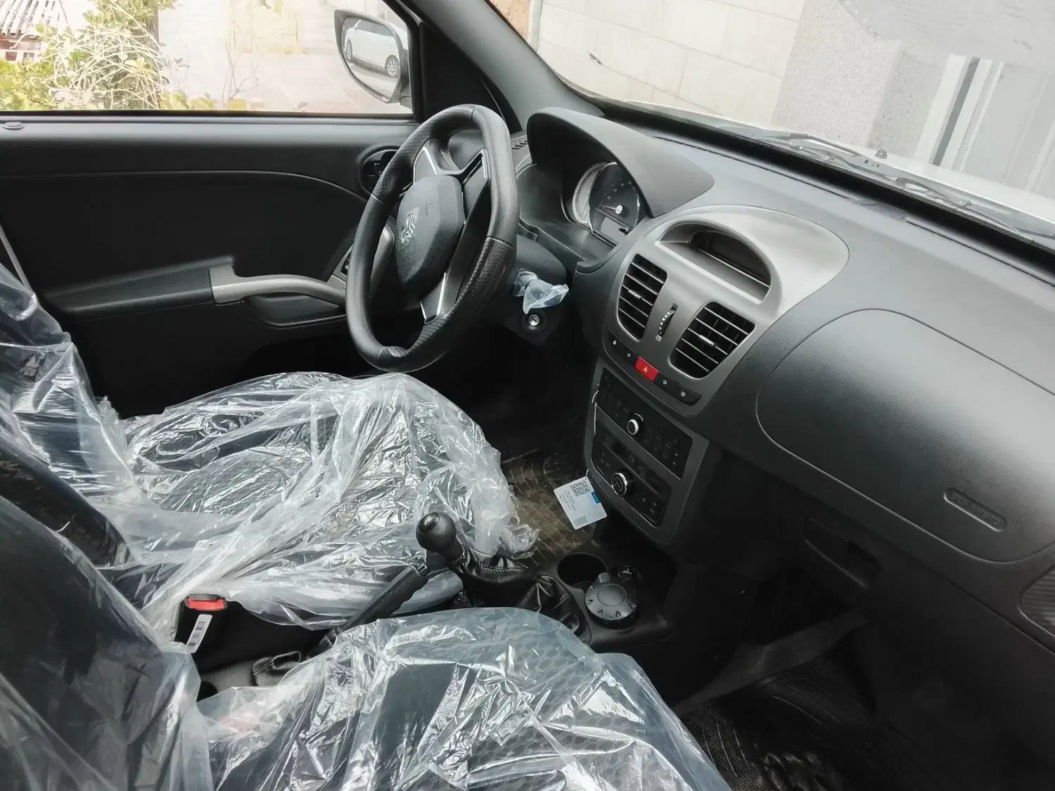 کوییک سقف مشکی SRسفید|خودرو سواری و وانت|سبزوار, سیادتی|دیوار