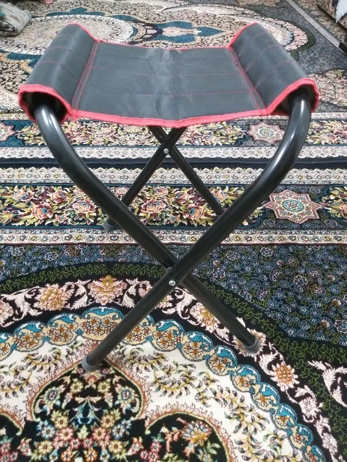 صندلی تاشو|صندلی و نیمکت|قم, کلهری|دیوار