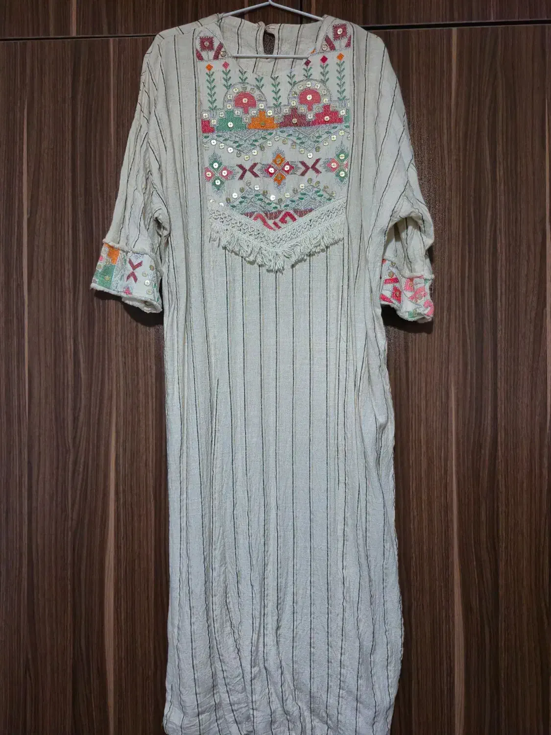 مانتو سنتی|لباس|رودسر, |دیوار