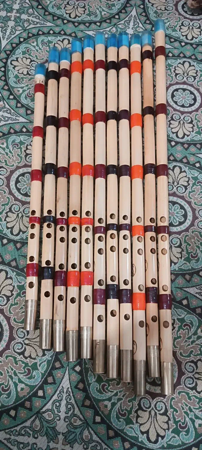 نی هفت بند|سازهای بادی|خرم‌آباد, |دیوار