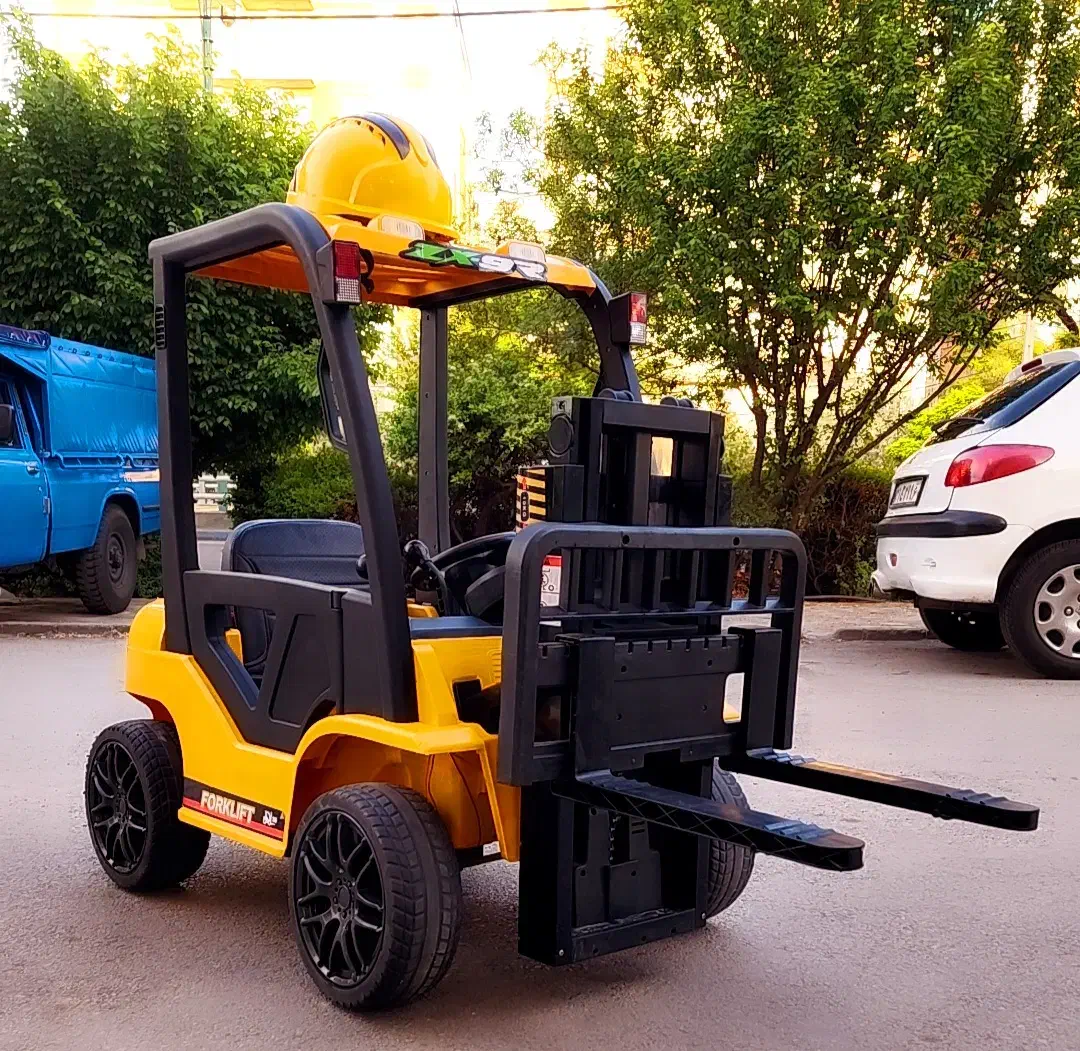 ماشین شارژی لیفتراک درحد آکبند تا 15 سال|اسباببازی بچه|تبریز, |دیوار