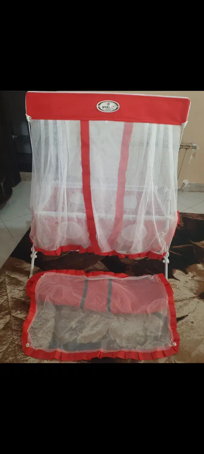 گهواره میلاد|تخت و صندلی بچه|شاهینشهر, فردوسی|دیوار