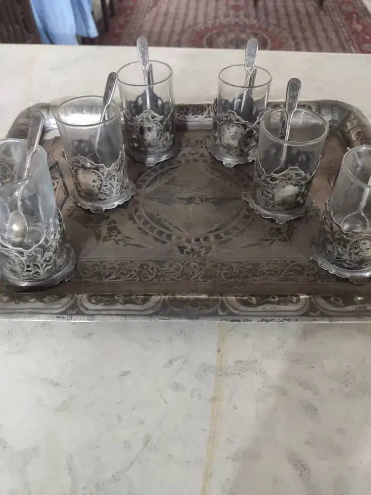 سینی نقره و کاپهاش|کلکسیون اشیاء عتیقه|زاهدان, |دیوار