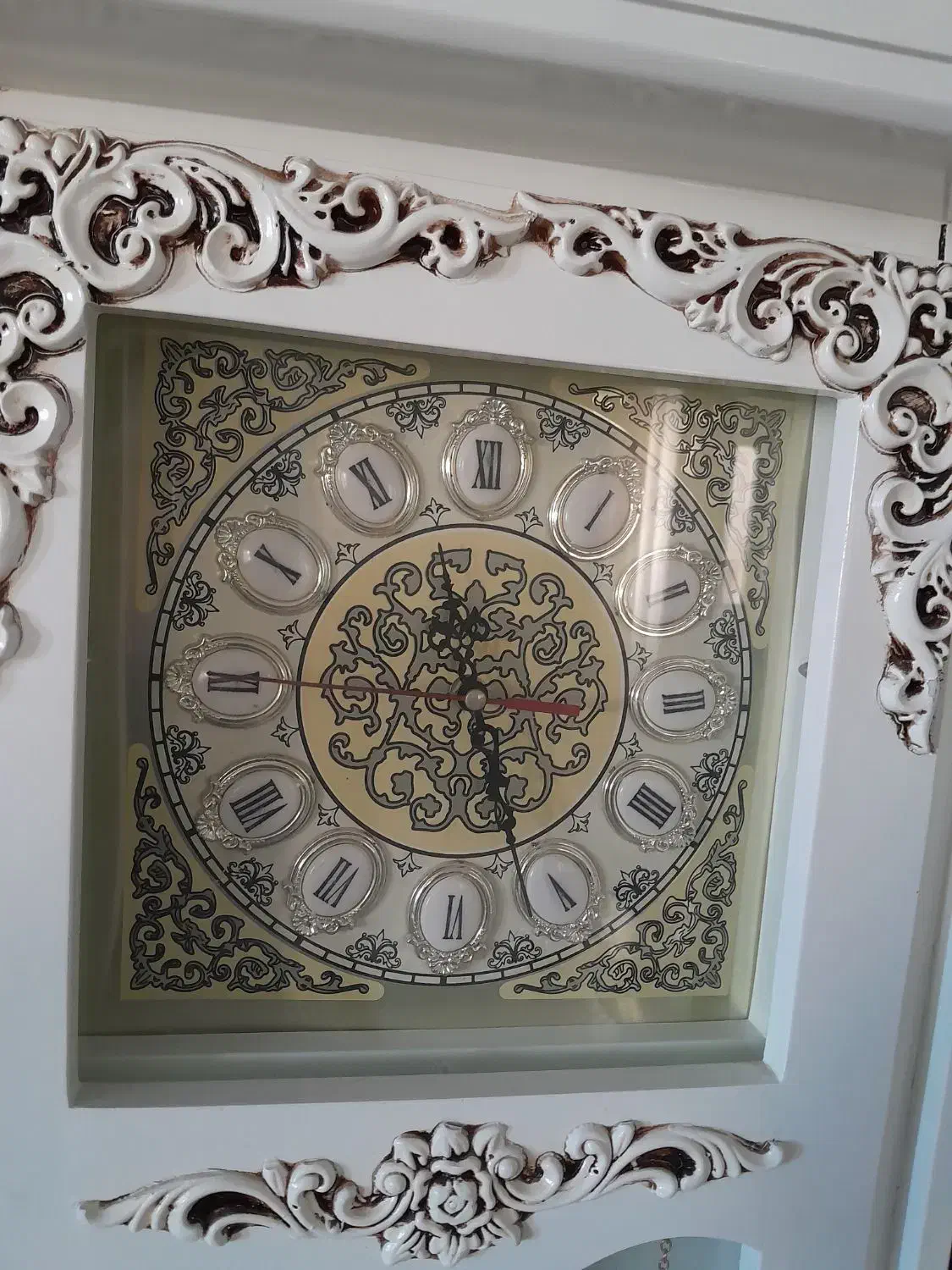 ساعت ایستاده و ویترین|بوفه، ویترین، کنسول|فردیس, منظریه|دیوار