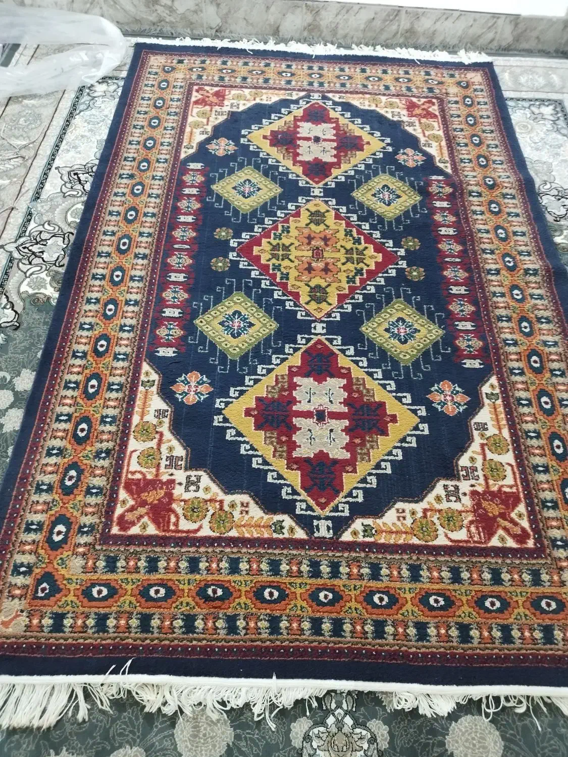 فرش ماشینی مدل دستبافت|فرش|میانه, |دیوار