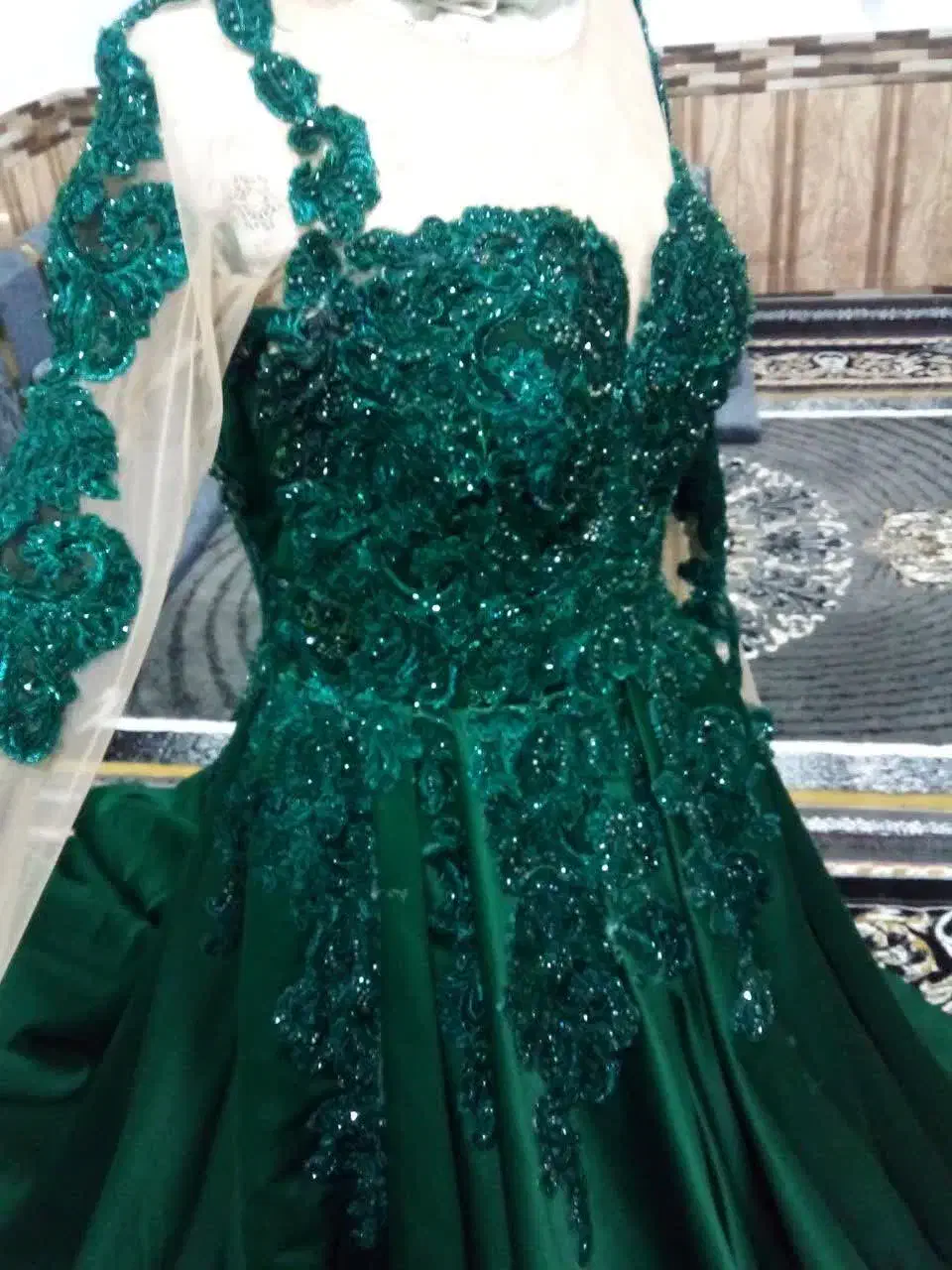 لباس مجلسی|لباس|شادگان, |دیوار