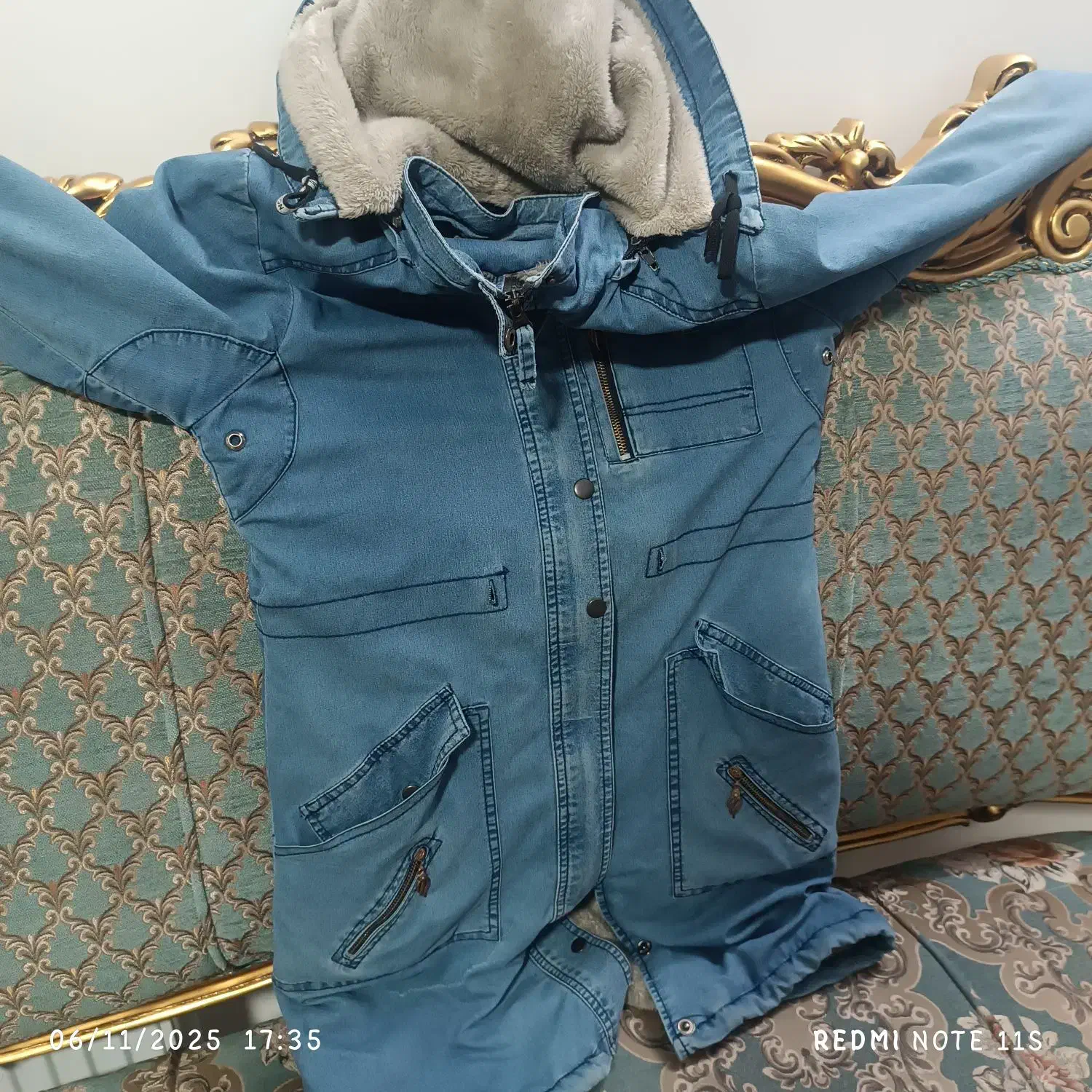 پالتو لی خزدارو یک جفت بوت سایز ۴۰|لباس|نجفآباد, مزرعه طالب|دیوار