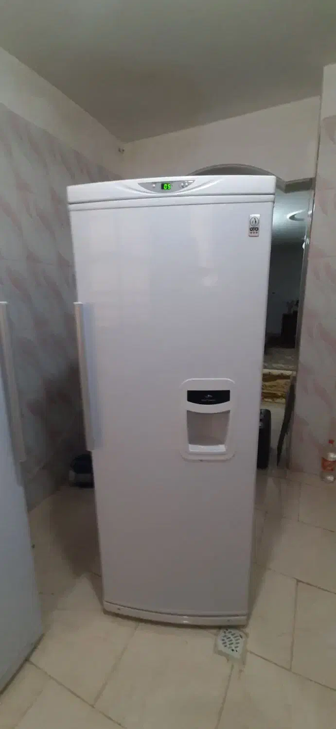 تعمیرات تخصصی یخچال-حضور فوری در محل با ضمانت|خدمات پیشه و مهارت|ساوه, |دیوار