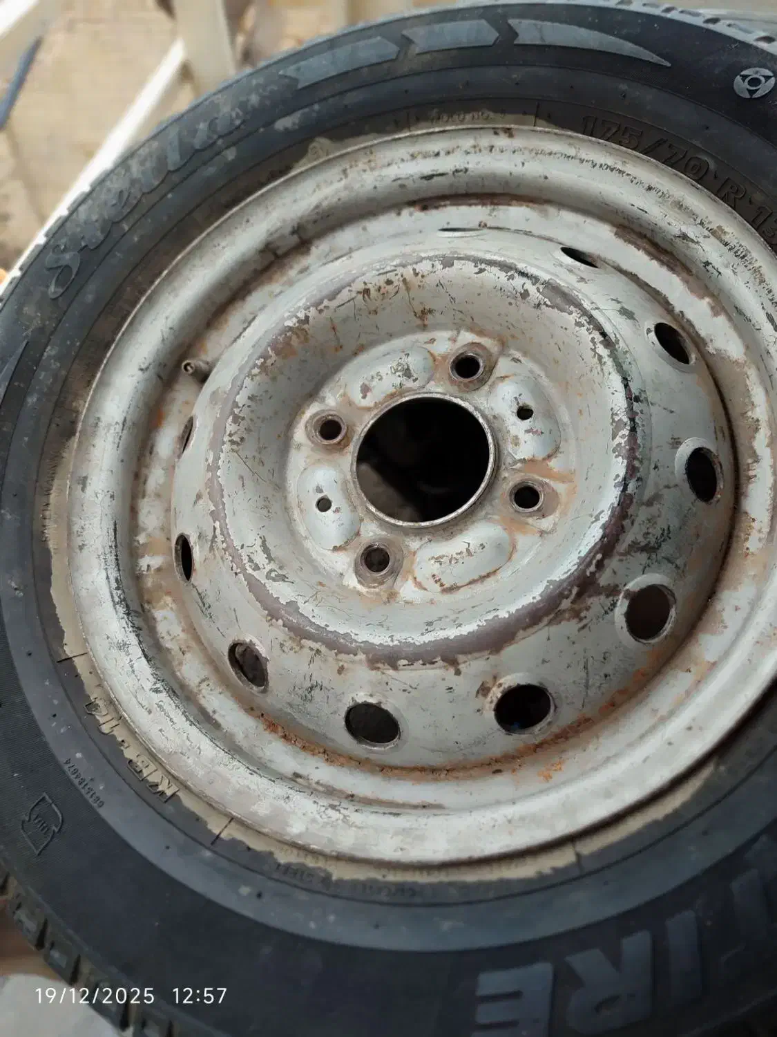 لاستیک کویر تایر و گلدستون|قطعات یدکی و لوازم جانبی|مشهد, یوسفیه (شهرک غرب)|دیوار