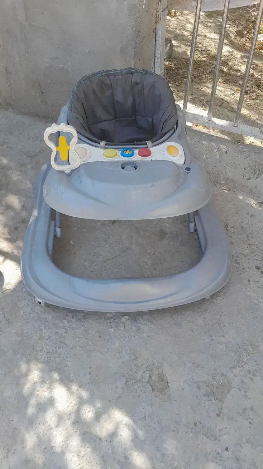 یک عدد روروک و کالسکی|کالسکه و لوازم جانبی|اسدآباد, |دیوار