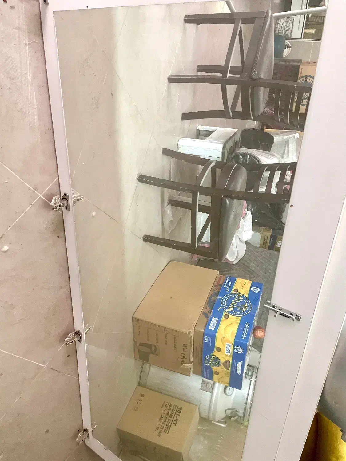 اتاق پرو جلو آینه دار|فروشگاه و مغازه|کاشان, فین کوچک|دیوار