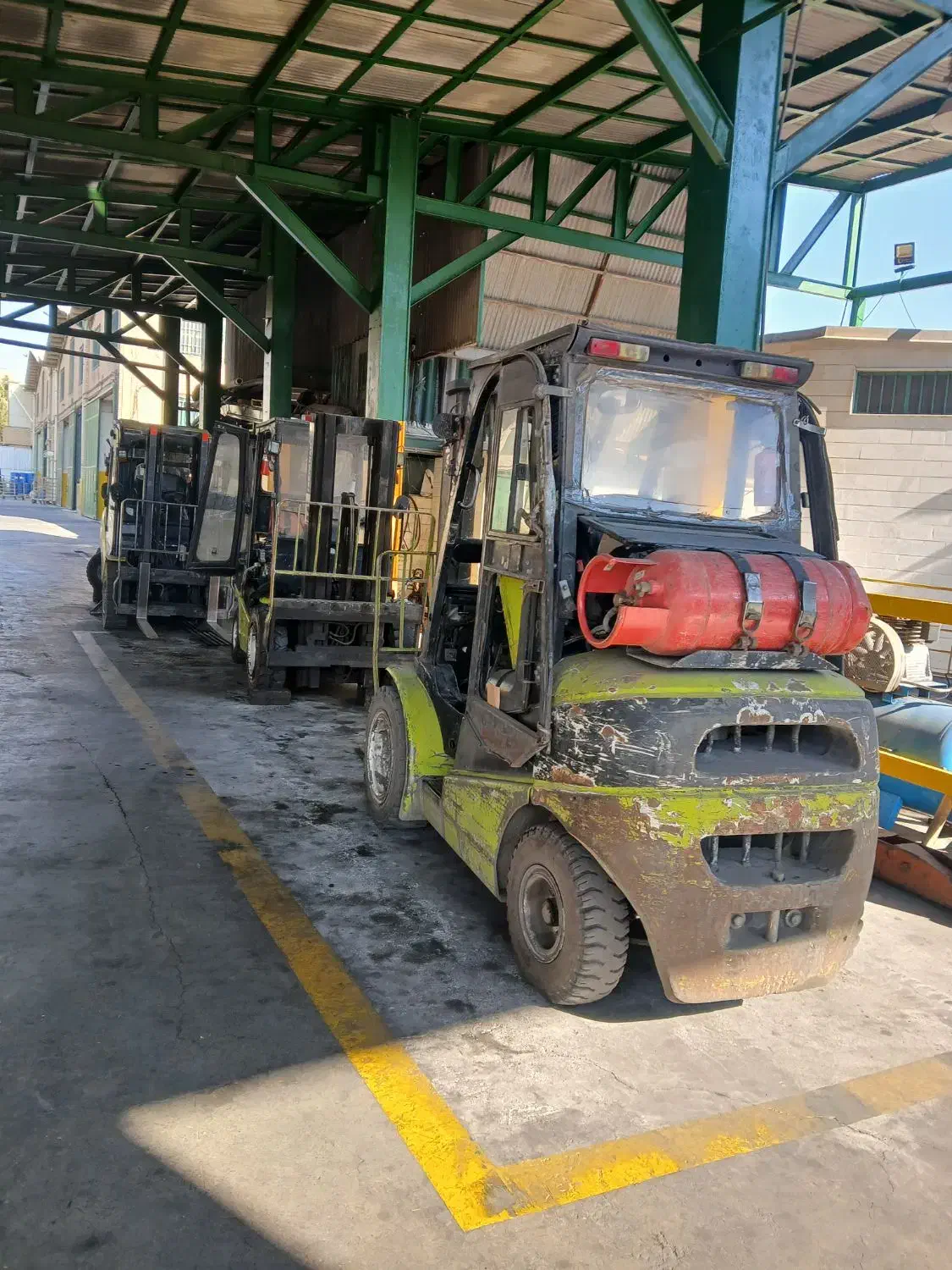 تعمیرات تخصصی لیفتراک|خدمات پیشه و مهارت|اشتهارد, |دیوار