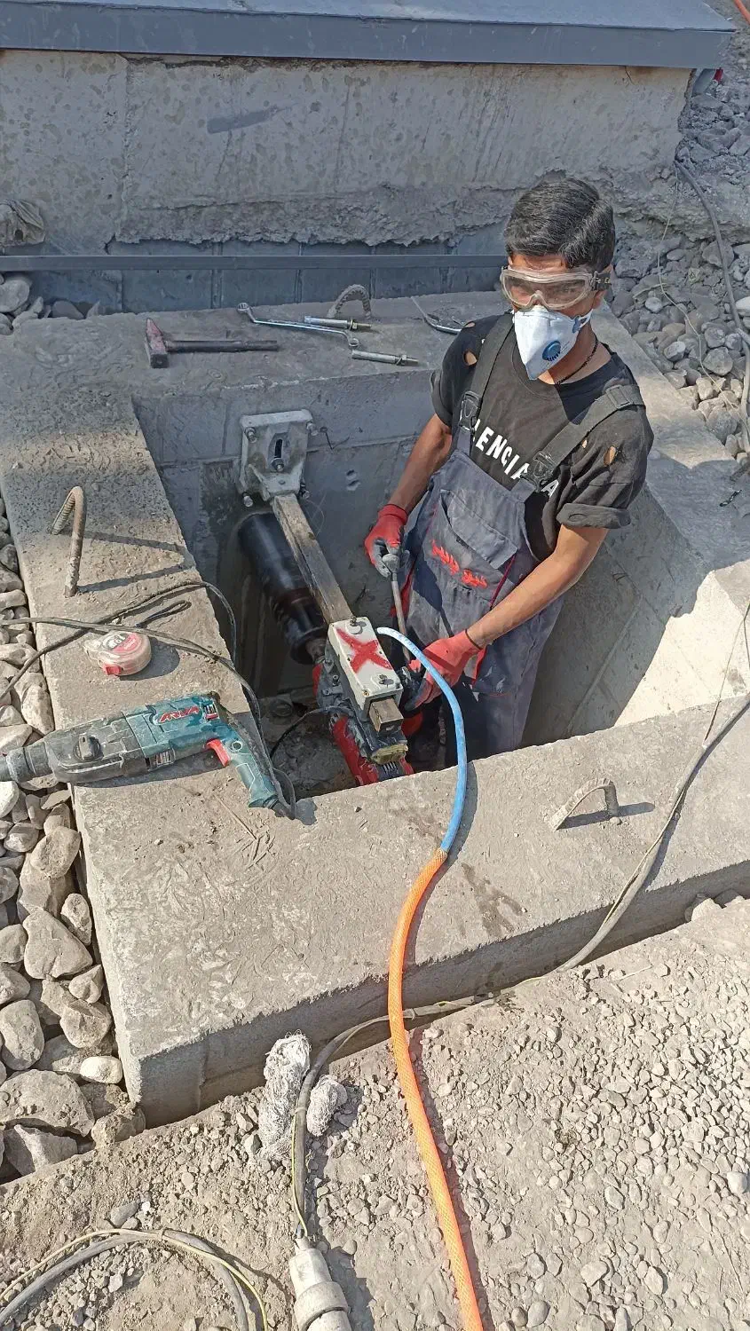 کرگیری بتن و کاشت میلگرد|خدمات پیشه و مهارت|بندرعباس, |دیوار