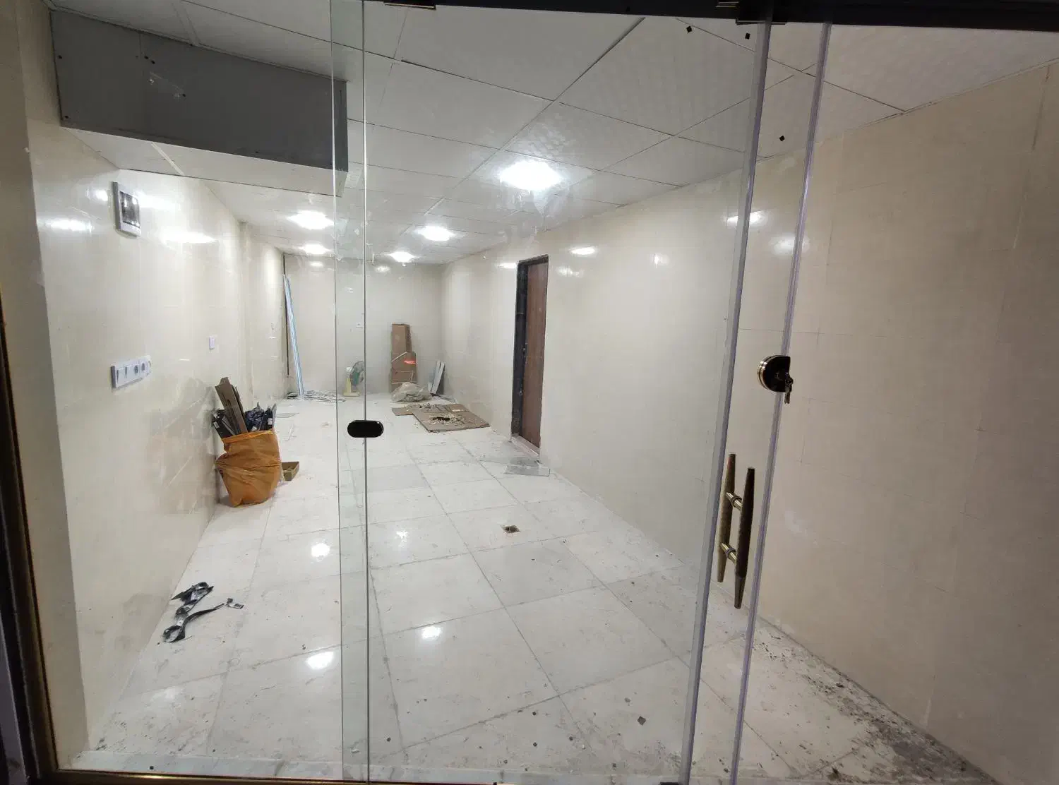 اجاره مغازه ۲۷ متری /فرجام براصلی|اجارهٔ مغازه و غرفه|رشت, کوی فرهنگیان|دیوار