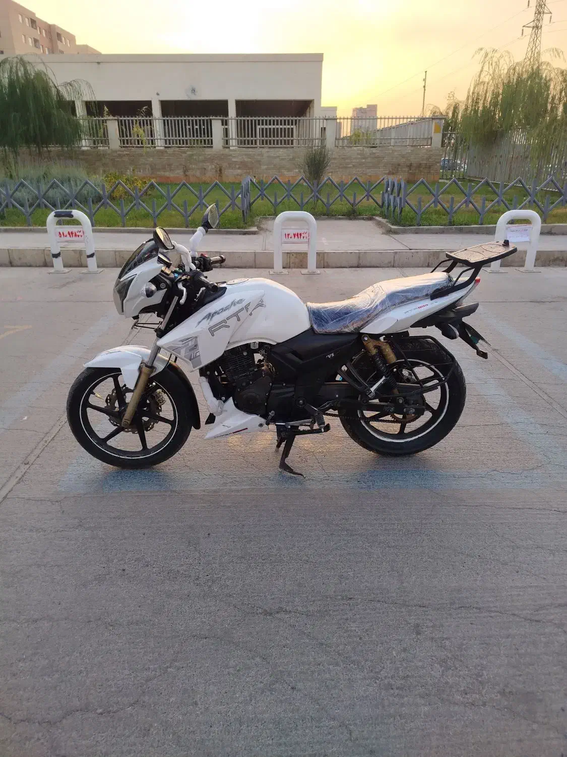 اپاچی ۱۸۰ مدل ۹۴ « عروسک »|موتورسیکلت|پاکدشت, پاکدشت (مامازند)|دیوار