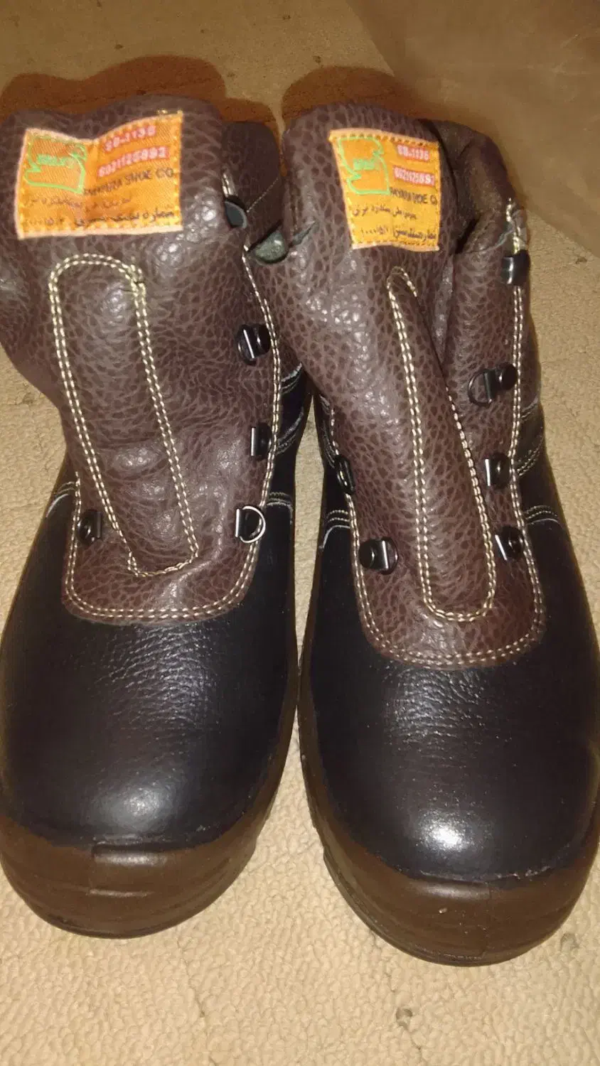 کفش ایمنی نو ۴۲|کیف، کفش، کمربند|رامهرمز, |دیوار