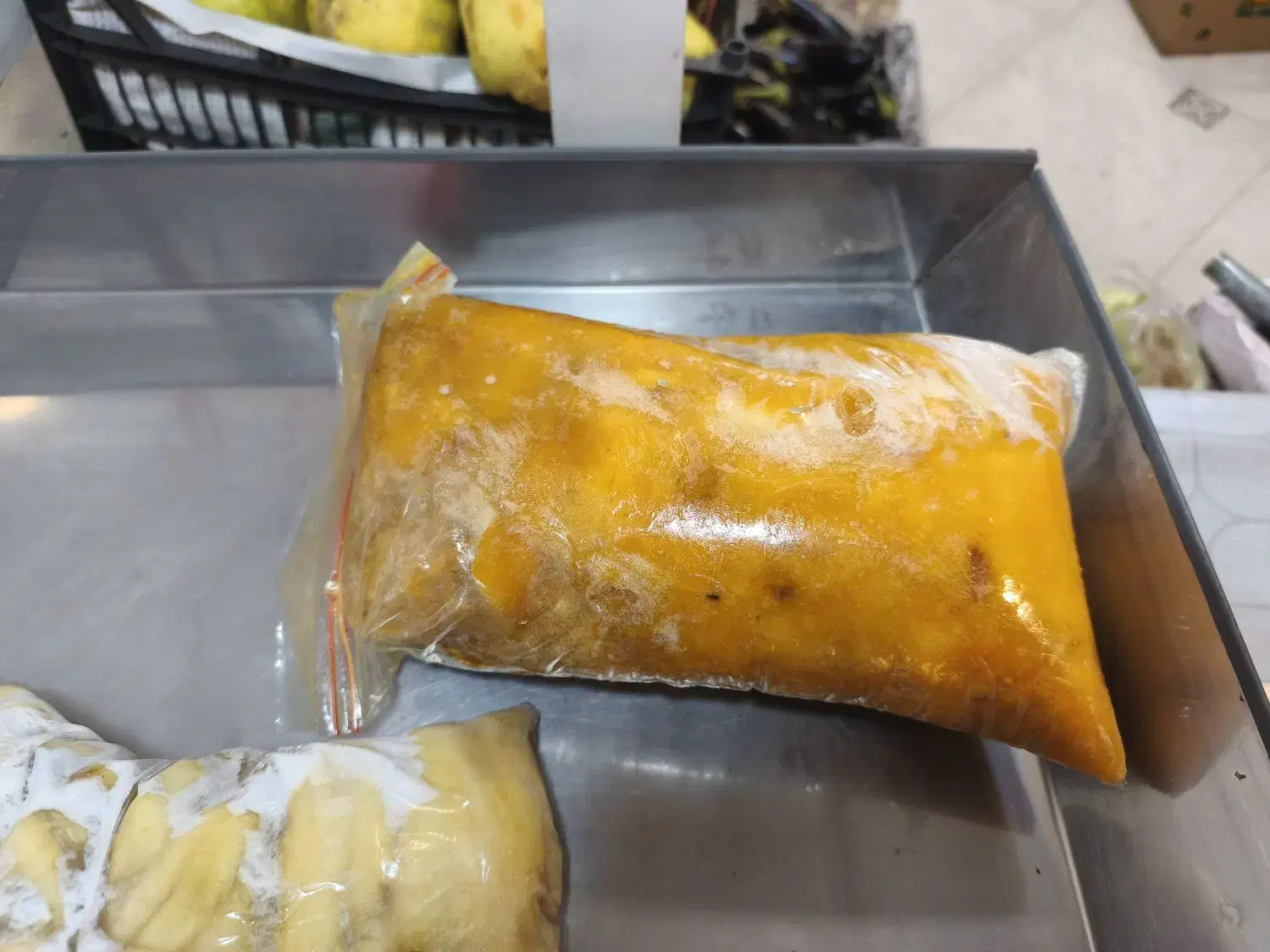 گوشت موز و انبه فریز شده|خوردنی و آشامیدنی|قم, صفاشهر|دیوار