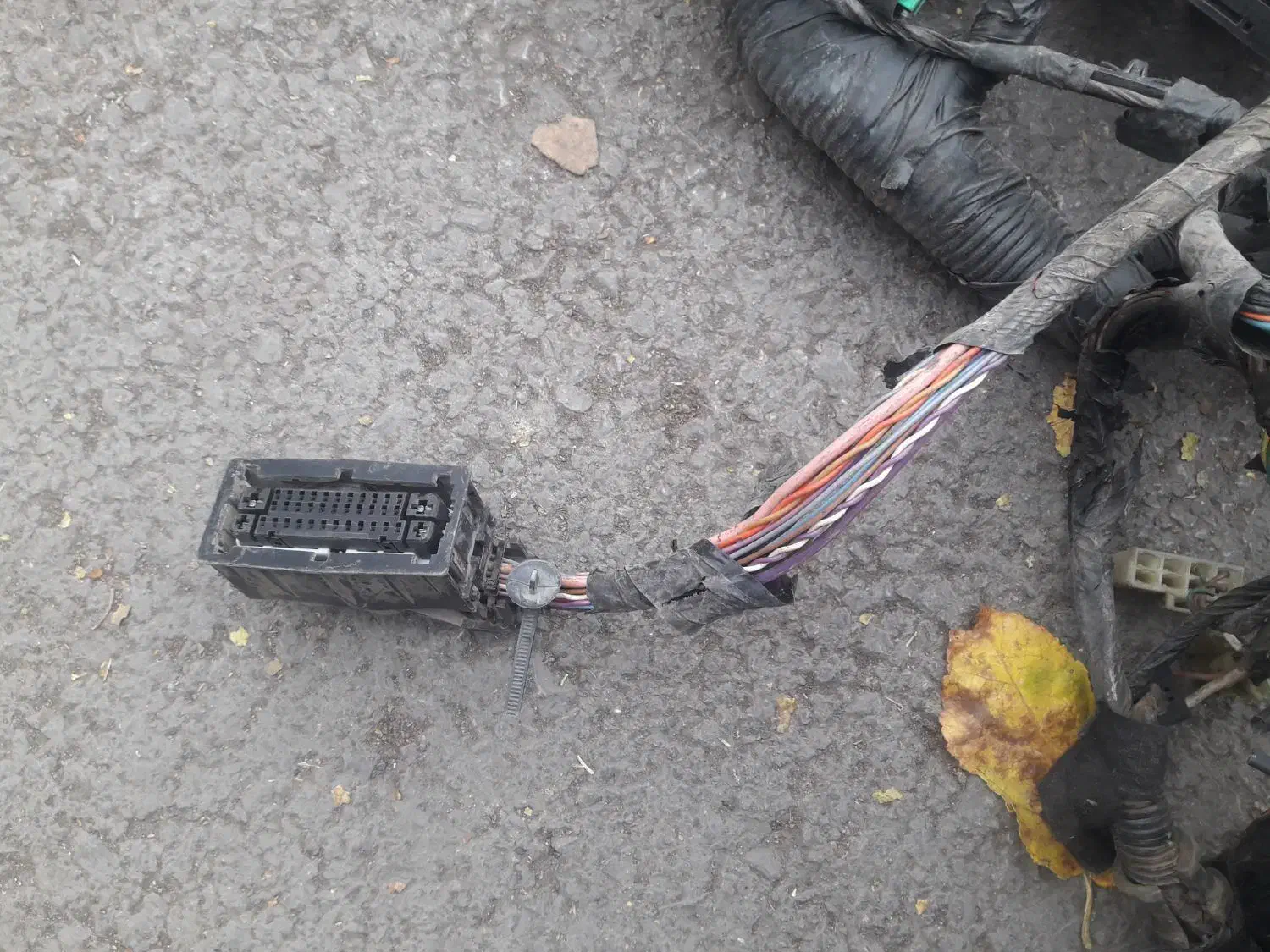 سیم کشی تیبا یک مدل۹۵|قطعات یدکی و لوازم جانبی|اصفهان, کنگاز|دیوار