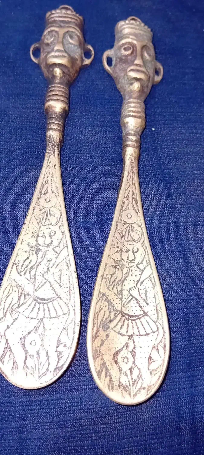 کفش ورزشی کشی|کلکسیون اشیاء عتیقه|قم, چهل درخت‎|دیوار