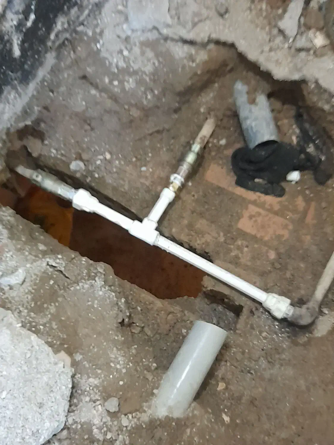 تاسیسات رفع نم چکه لوله‌کشی لوله بازکنی بنائی|خدمات پیشه و مهارت|تهران, سبلان (لشگر)|دیوار