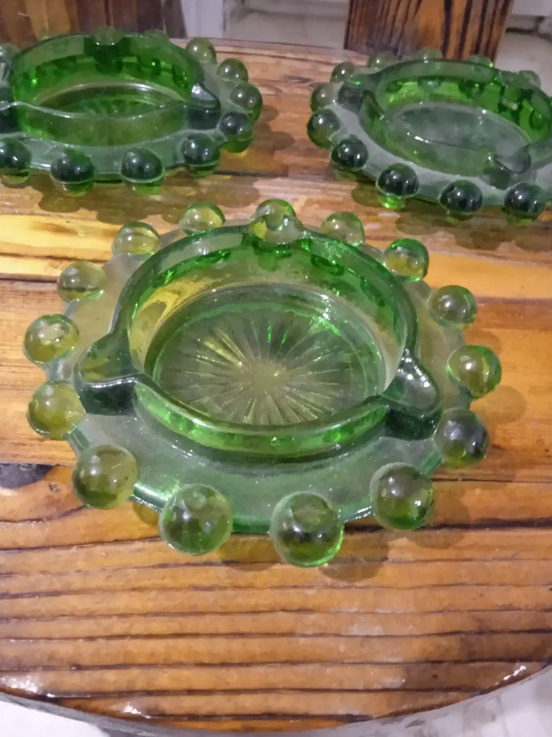 ظروف قدیمی عطیقه|کلکسیون اشیاء عتیقه|گرگان, |دیوار