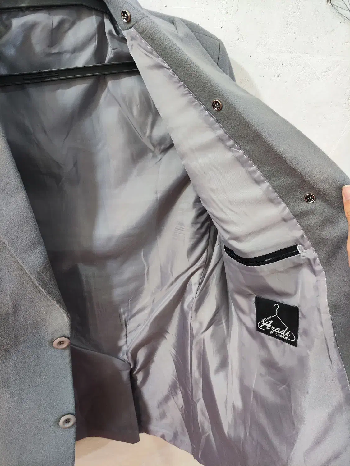 پالتو تک ترکی|لباس|قم, ولیعصر|دیوار