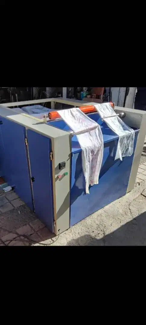 دستگاه تولید دستمال کاغذی و ۳کاره سفره|ماشین‌آلات صنعتی|قم, هنرستان|دیوار