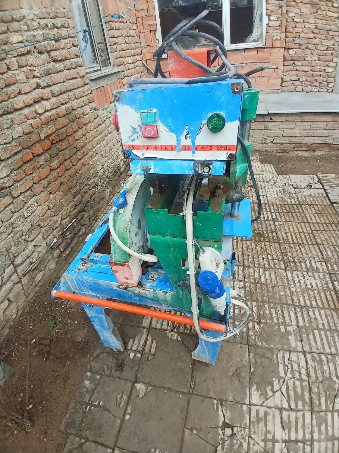 سنگبر|ماشین‌آلات صنعتی|اردبیل, |دیوار