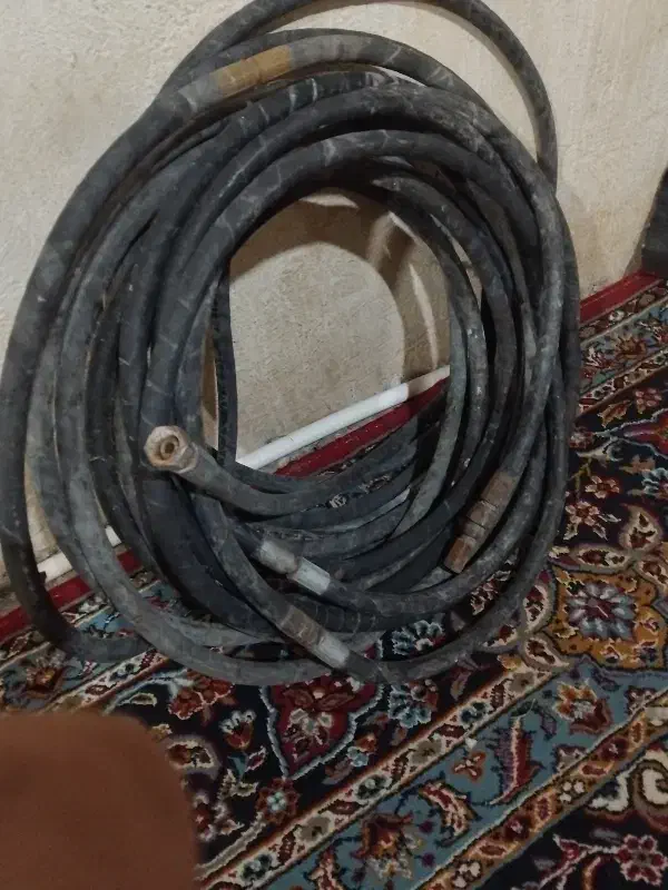 حدودا بیست متر شلنگ باد|ابزارآلات|بروجرد, |دیوار