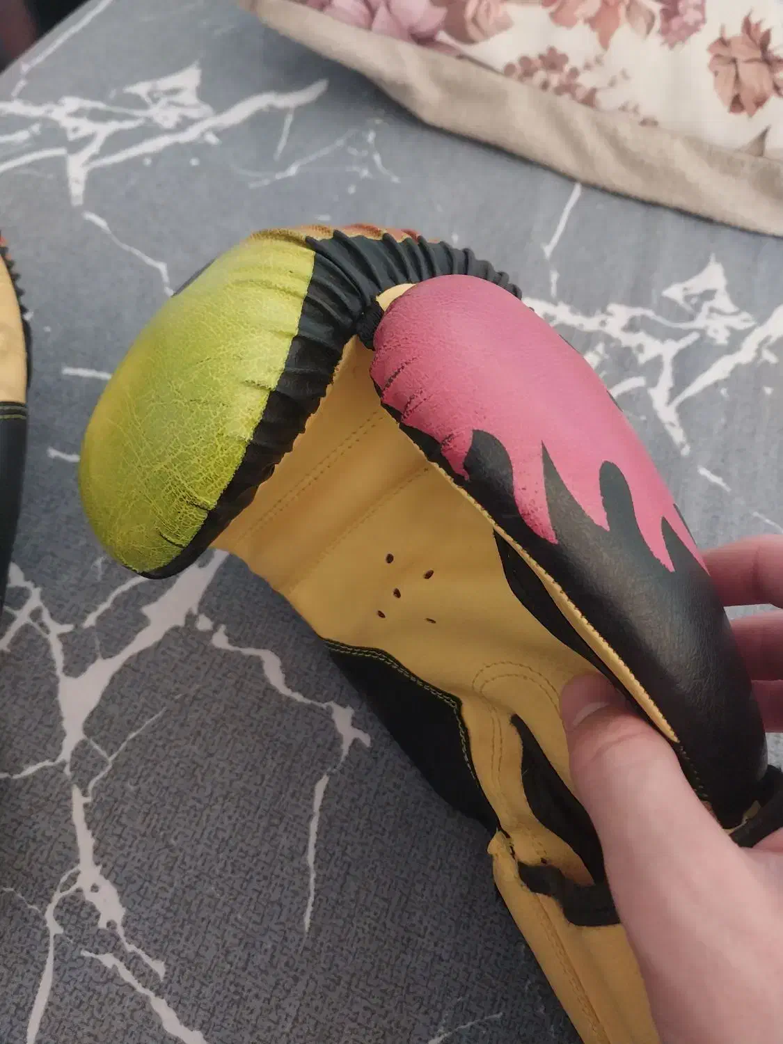 دستکش بوکس|تجهیزات ورزشی|پرند, فاز ۴|دیوار