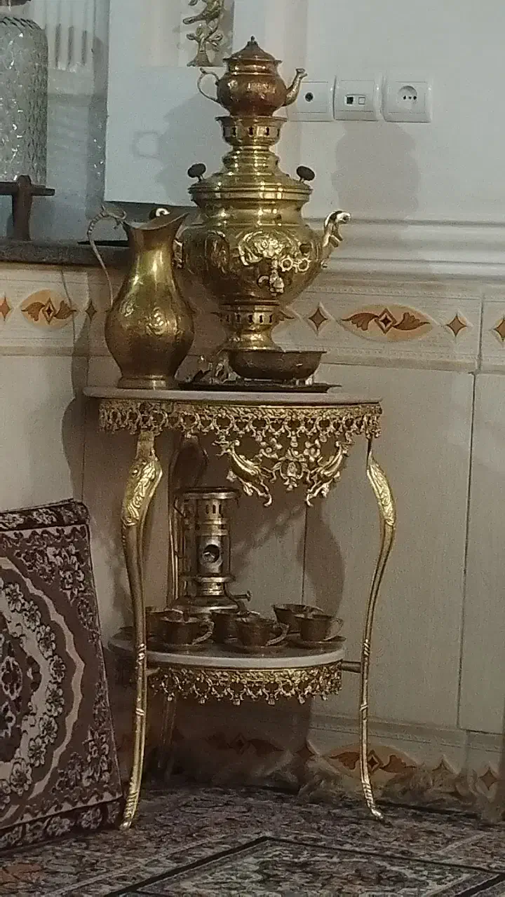 میز برنجی|مبلمان خانگی و میز عسلی|بیرجند, |دیوار
