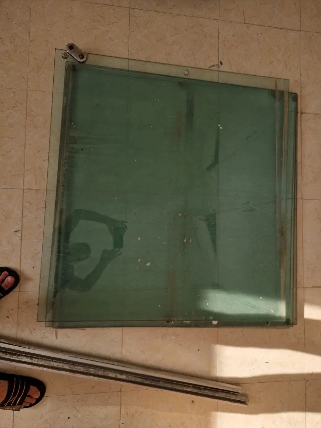 فروش شیشه سکوریت ۱۲ میلی متر|مصالح و تجهیزات ساختمان|ساوه, |دیوار