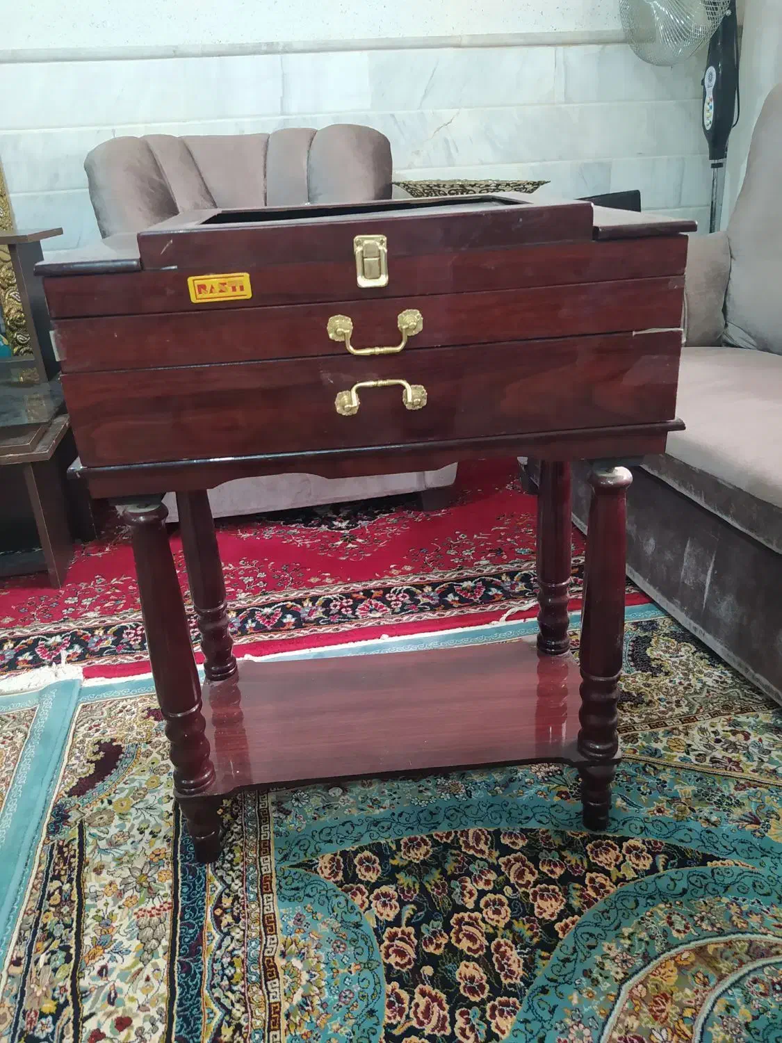 کنسول جاقاشقی|آب‌چکان و نظم‌دهنده ظروف|قم, نیروگاه|دیوار