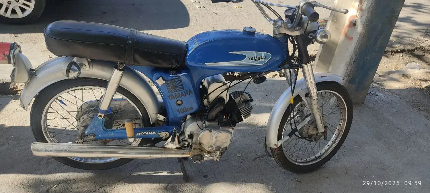 یاماها ۱۰۰ بی رنگ مدارک کامل|موتورسیکلت|بناب, |دیوار