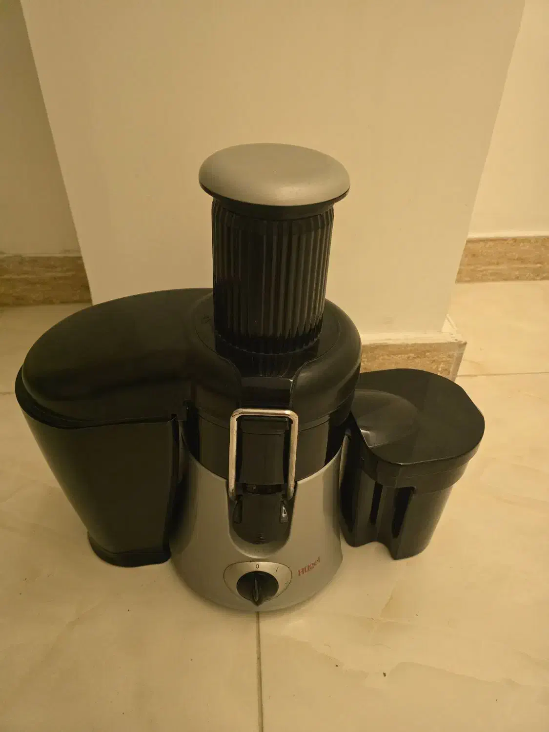 عصاره گیر و آبمیوه گیر Hugel اصل آلمان|آبمیوه‌گیر و آب‌مرکبات‌گیر|رشت, آزادگان|دیوار