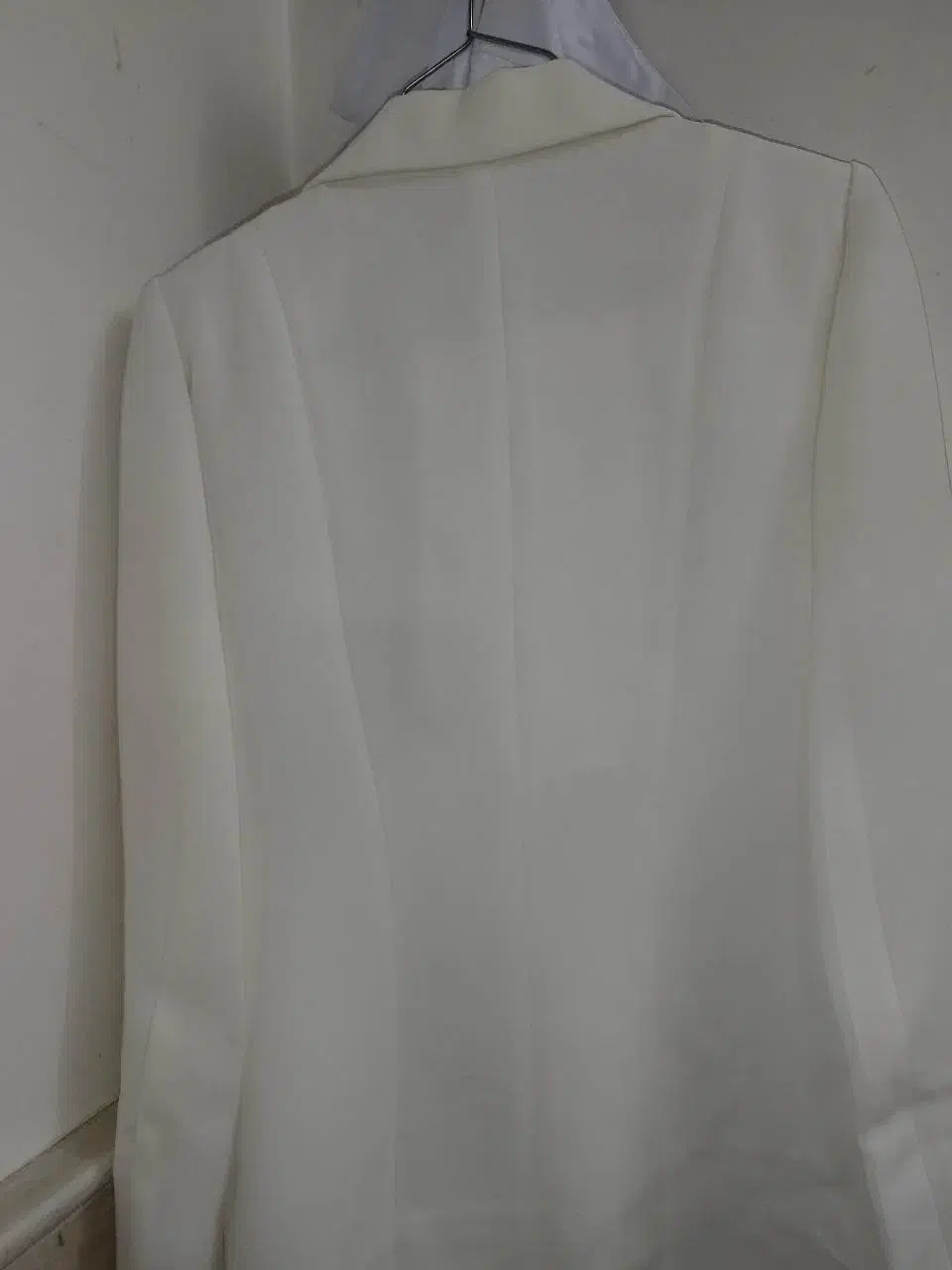 کت و شلوار سفید شیک|لباس|قم, انسجام|دیوار