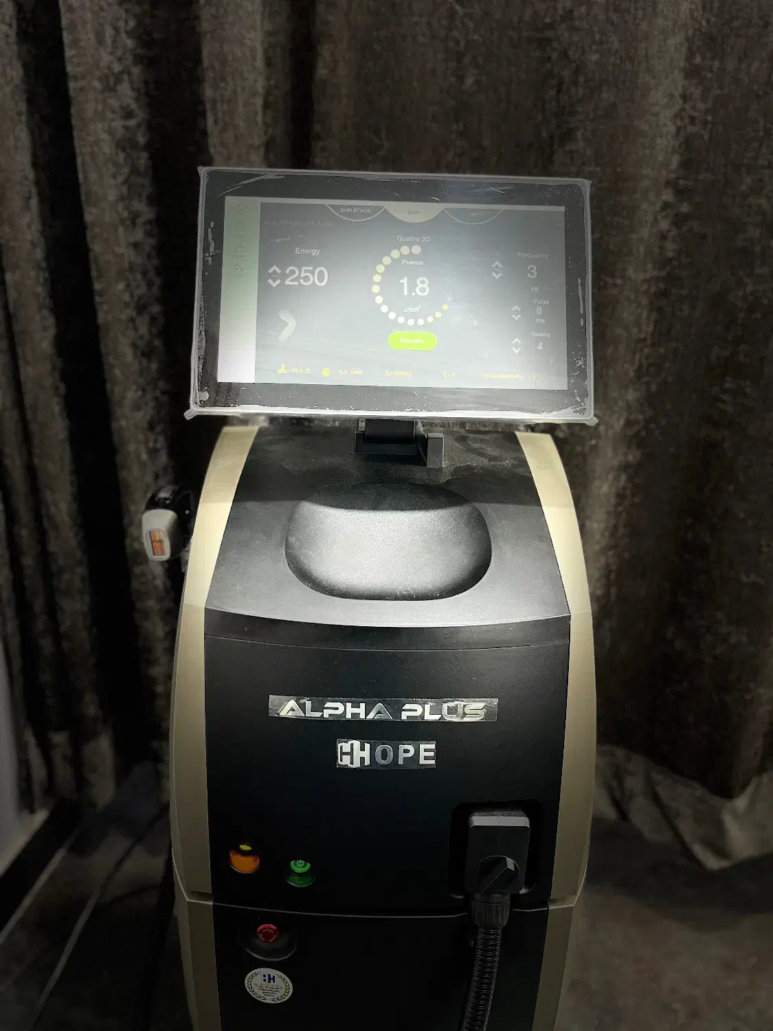 تخفیف ویژه لیزر موهای زائد|خدمات آرایشگری و زیبایی|بوشهر, |دیوار