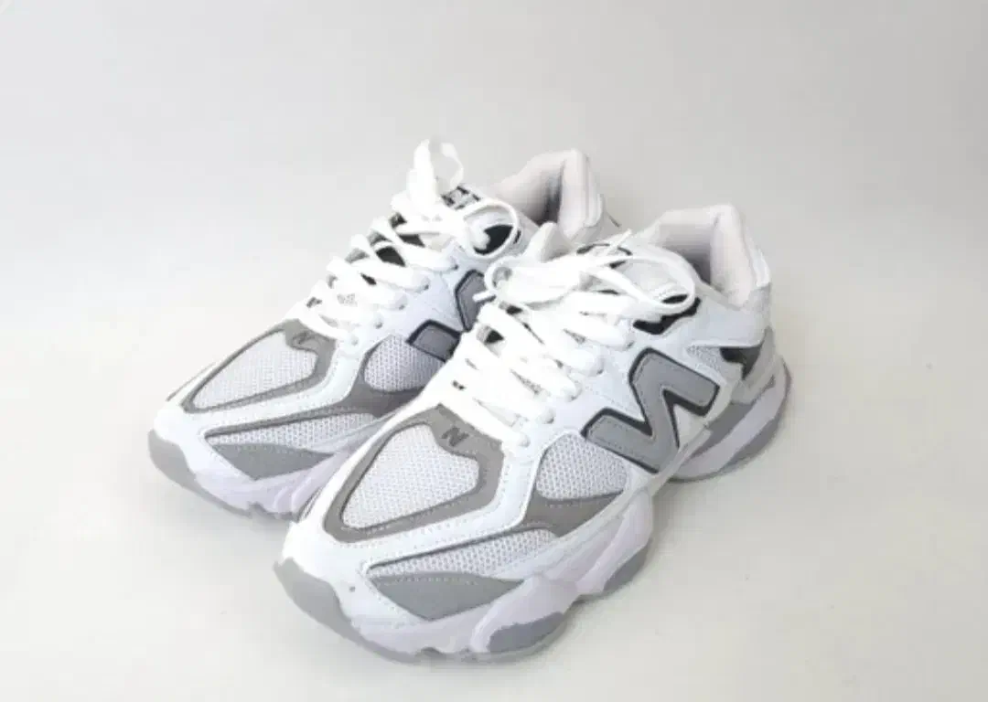 کفش اسپرت مردانه نیوبالانس 9060 سفید طوسی|کیف، کفش، کمربند|هندیجان, |دیوار