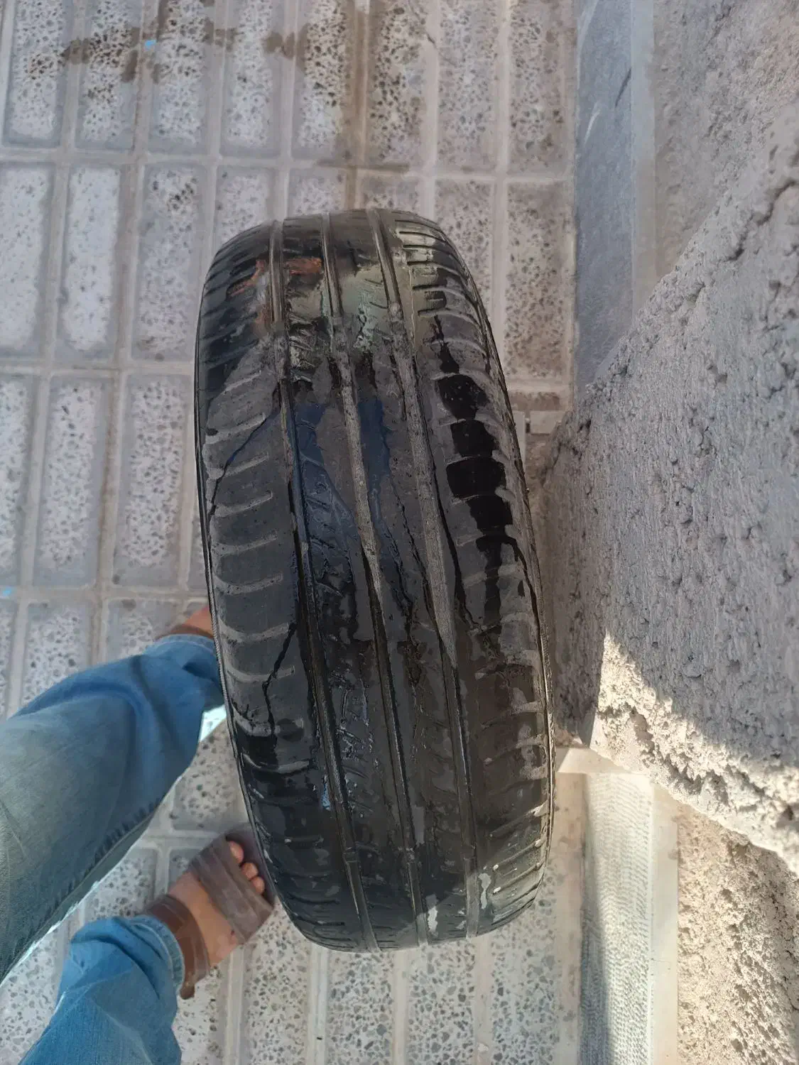 لاستیک پژو دور 15 دو تا هستن 40درصد|قطعات یدکی و لوازم جانبی|ایرانشهر, |دیوار