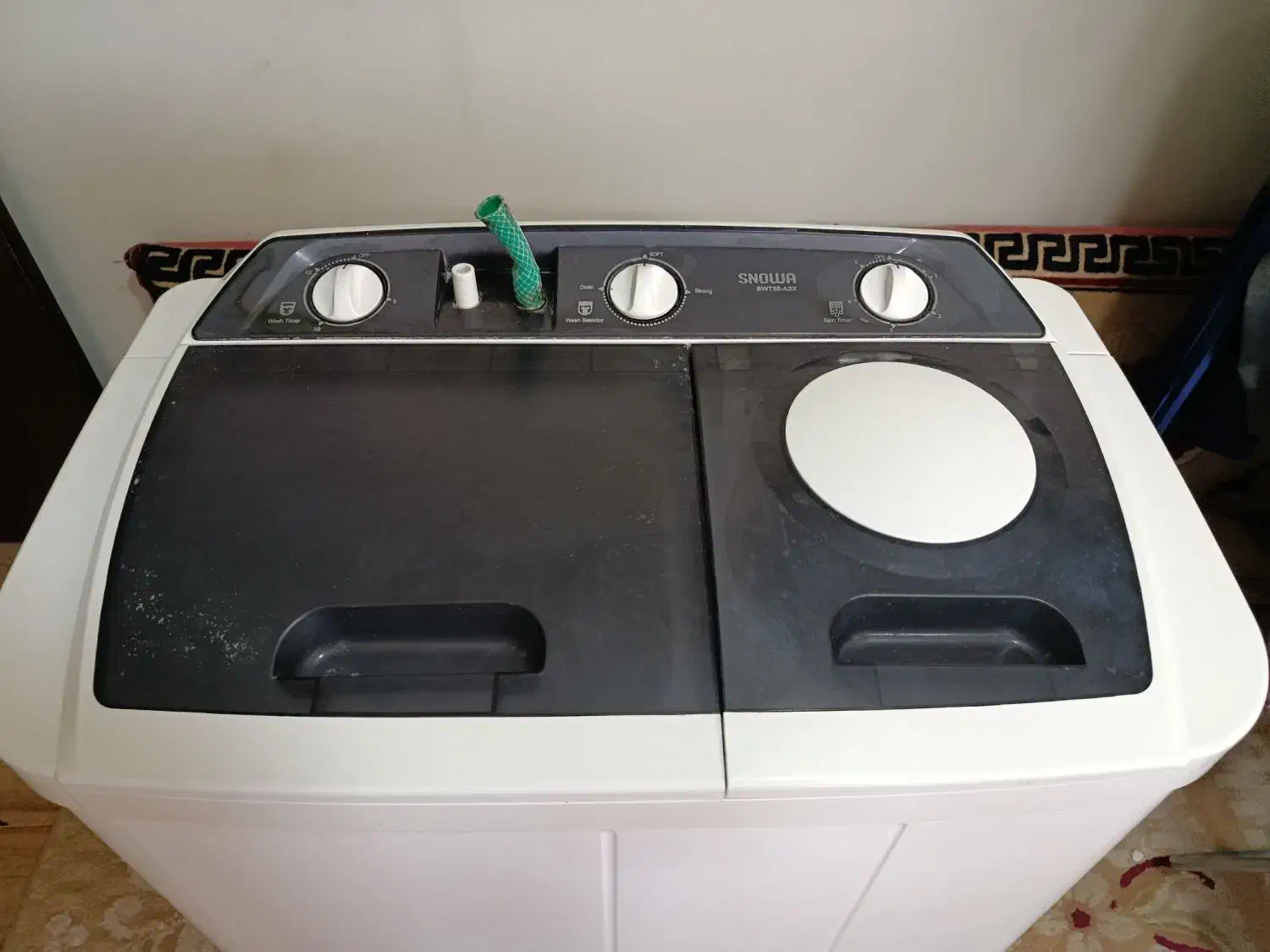 لباسشویی|ماشین لباسشویی و خشک‌کن لباس|صدرا-فارس, فاز ۱|دیوار