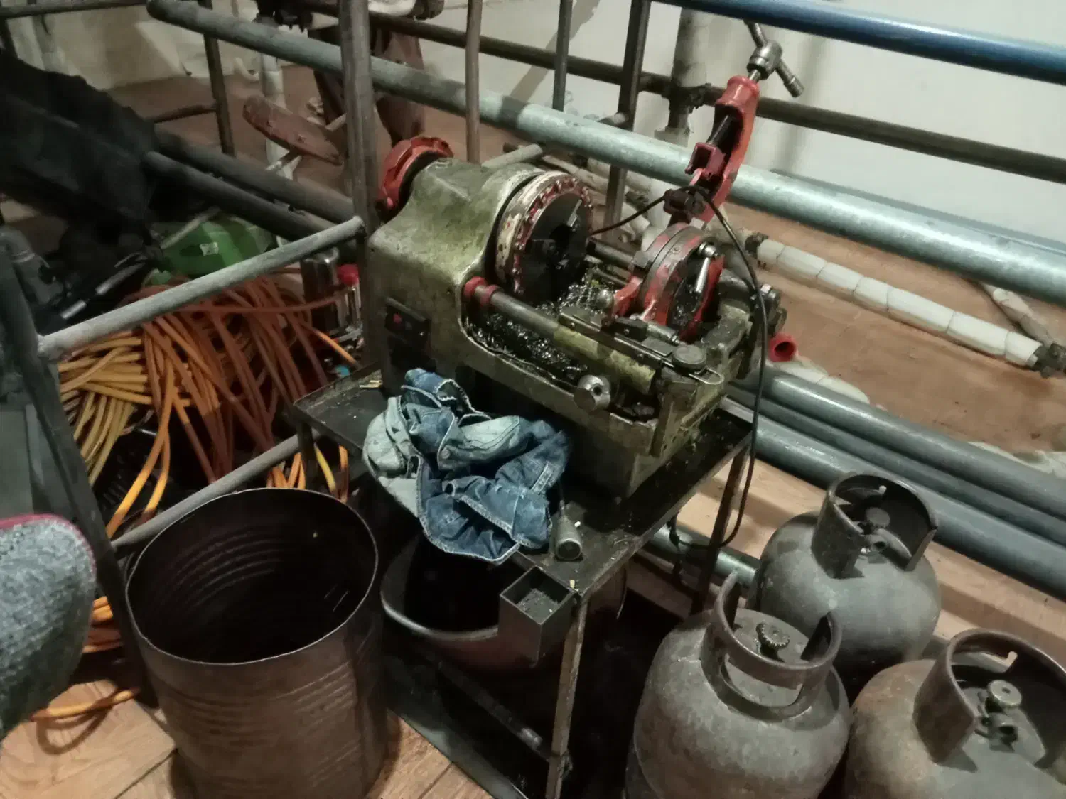 فروش یک عدد حدیده برقی و گیره|ابزارآلات|مهاباد (آذربایجان غربی), |دیوار