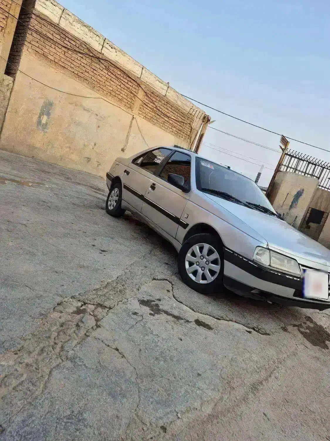 پژو 405نقره‌ای متالیک|خودرو سواری و وانت|فیروزآباد (فارس), |دیوار